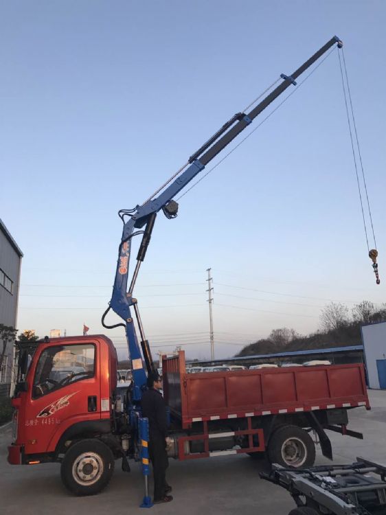 �{��4���S܇��