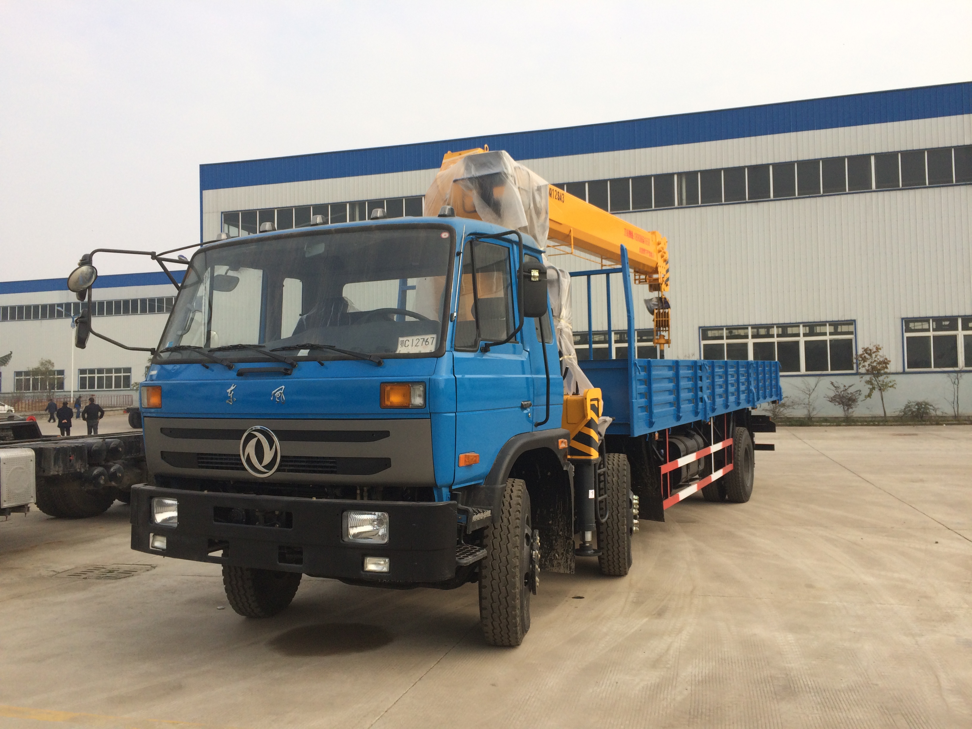 東風(fēng)12噸隨車吊 東風(fēng)12噸隨車吊