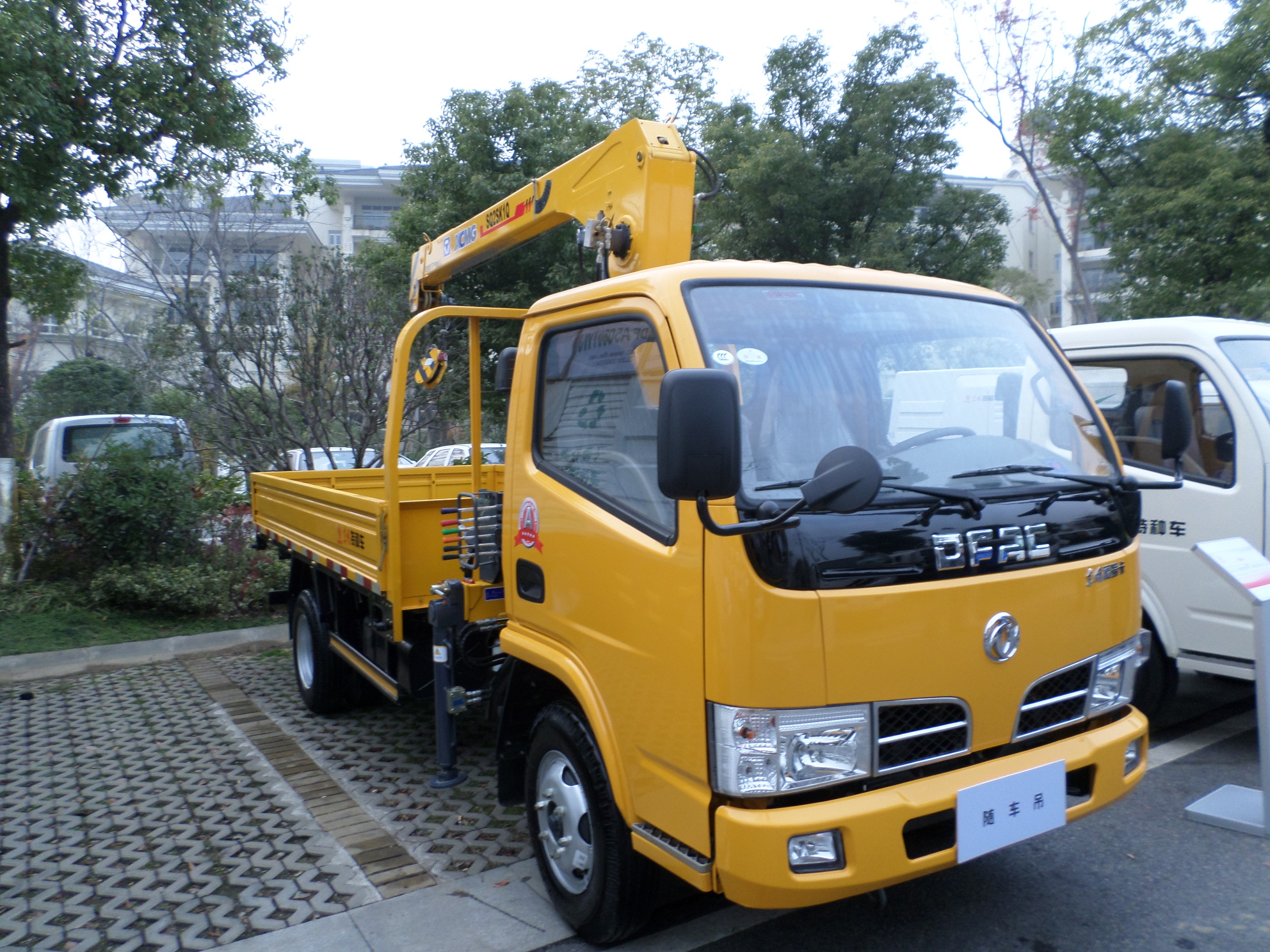 3.2噸隨車吊 3.2噸隨車吊