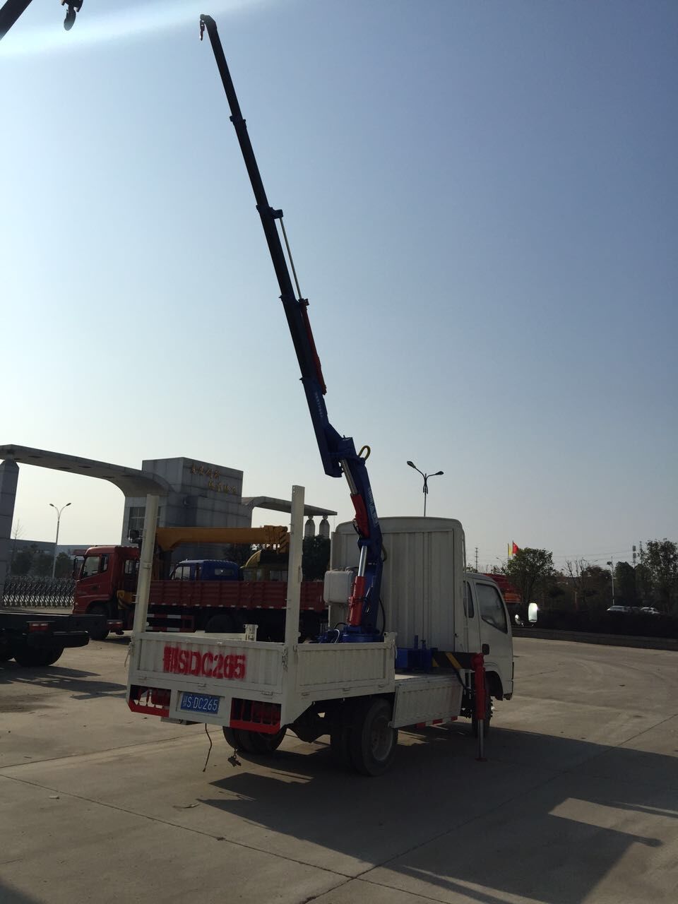 3噸隨車吊 3噸隨車吊