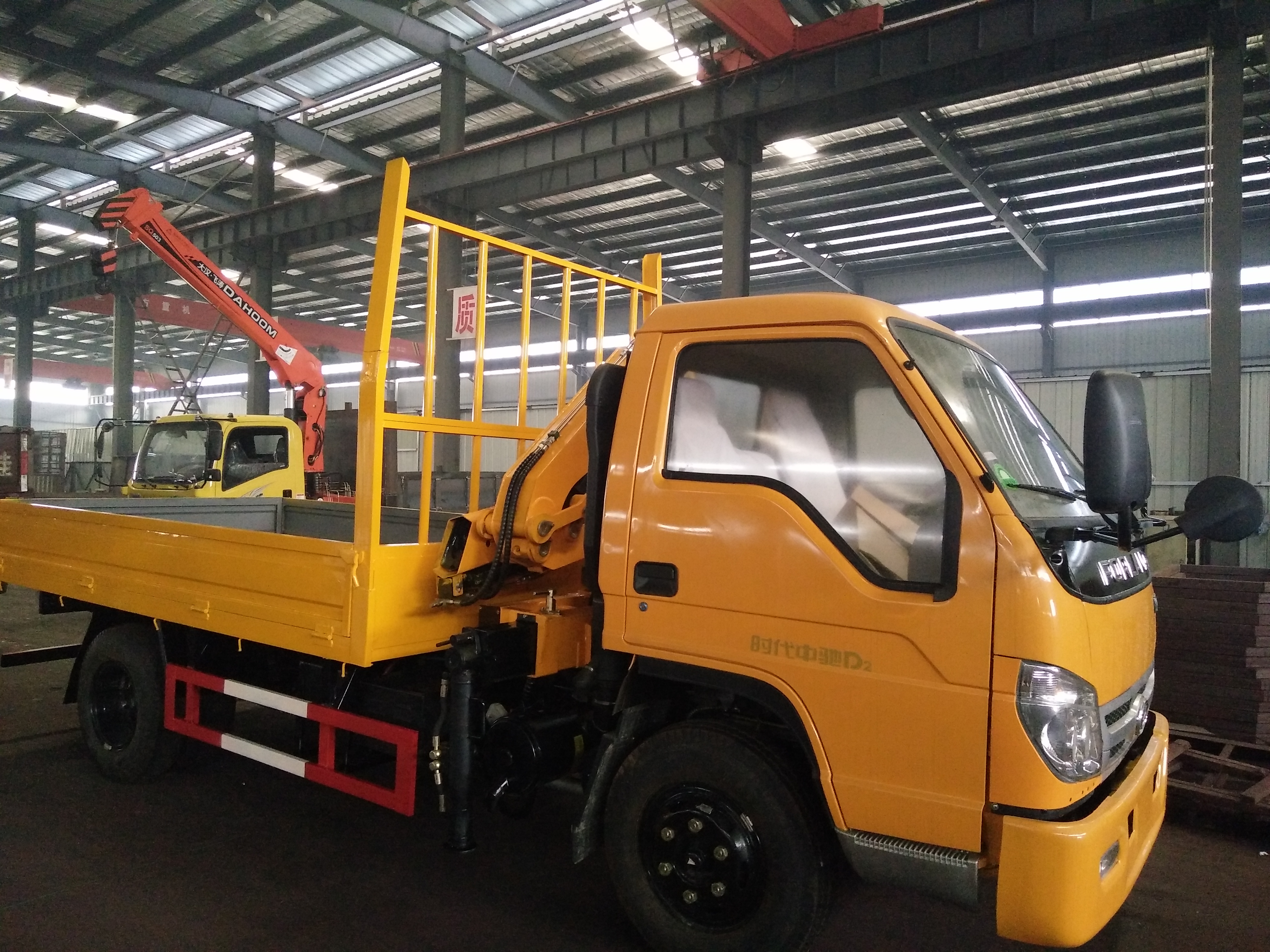 隨車吊廠家直銷 隨車吊廠家直銷