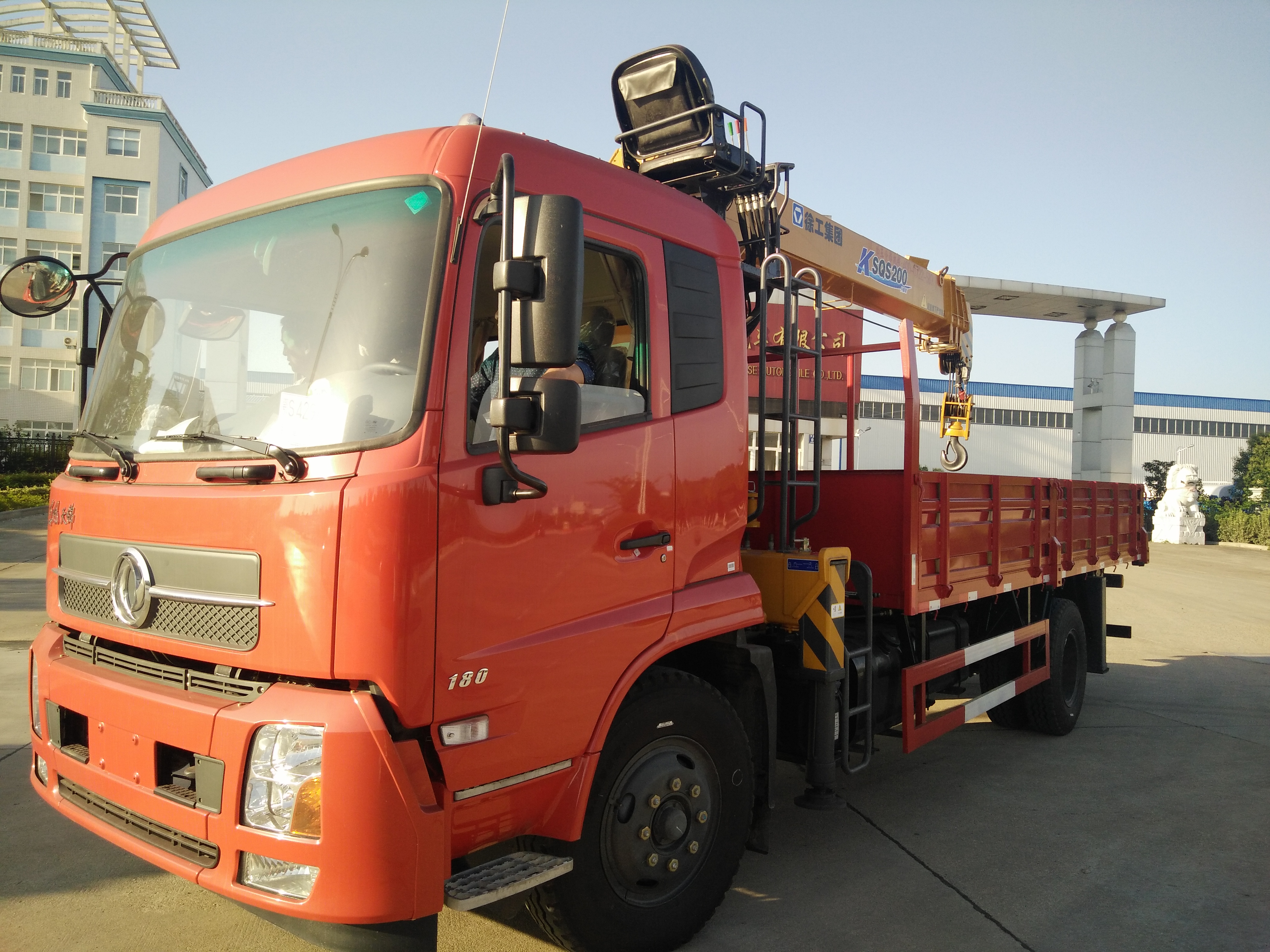 天錦隨車吊 天錦隨車吊