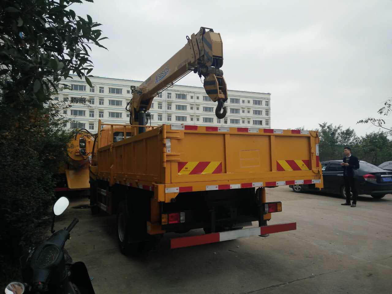 自卸隨車吊 自卸隨車吊