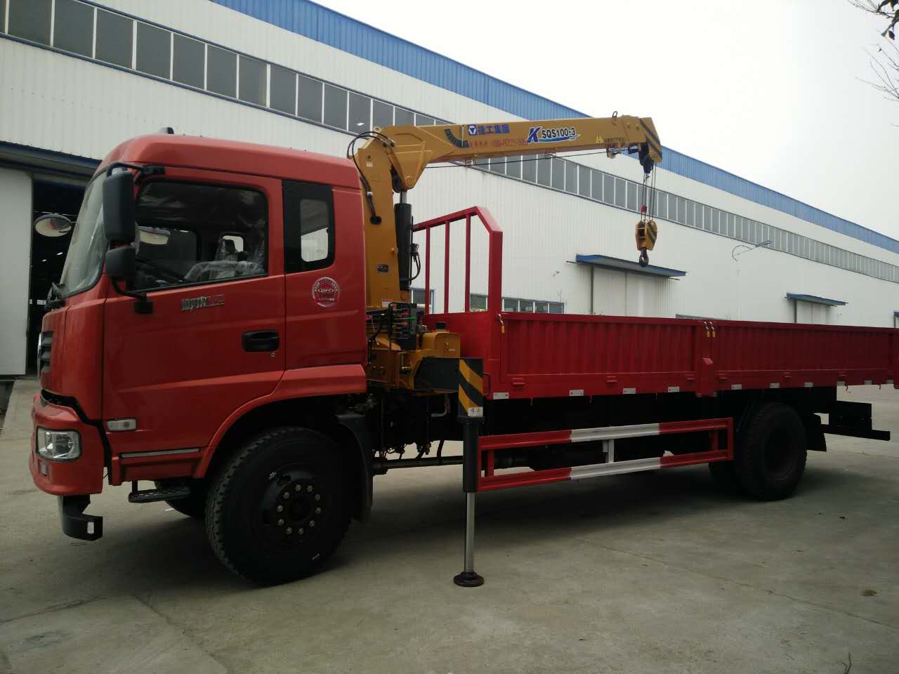 東風(fēng)4噸隨車吊 東風(fēng)4噸隨車吊