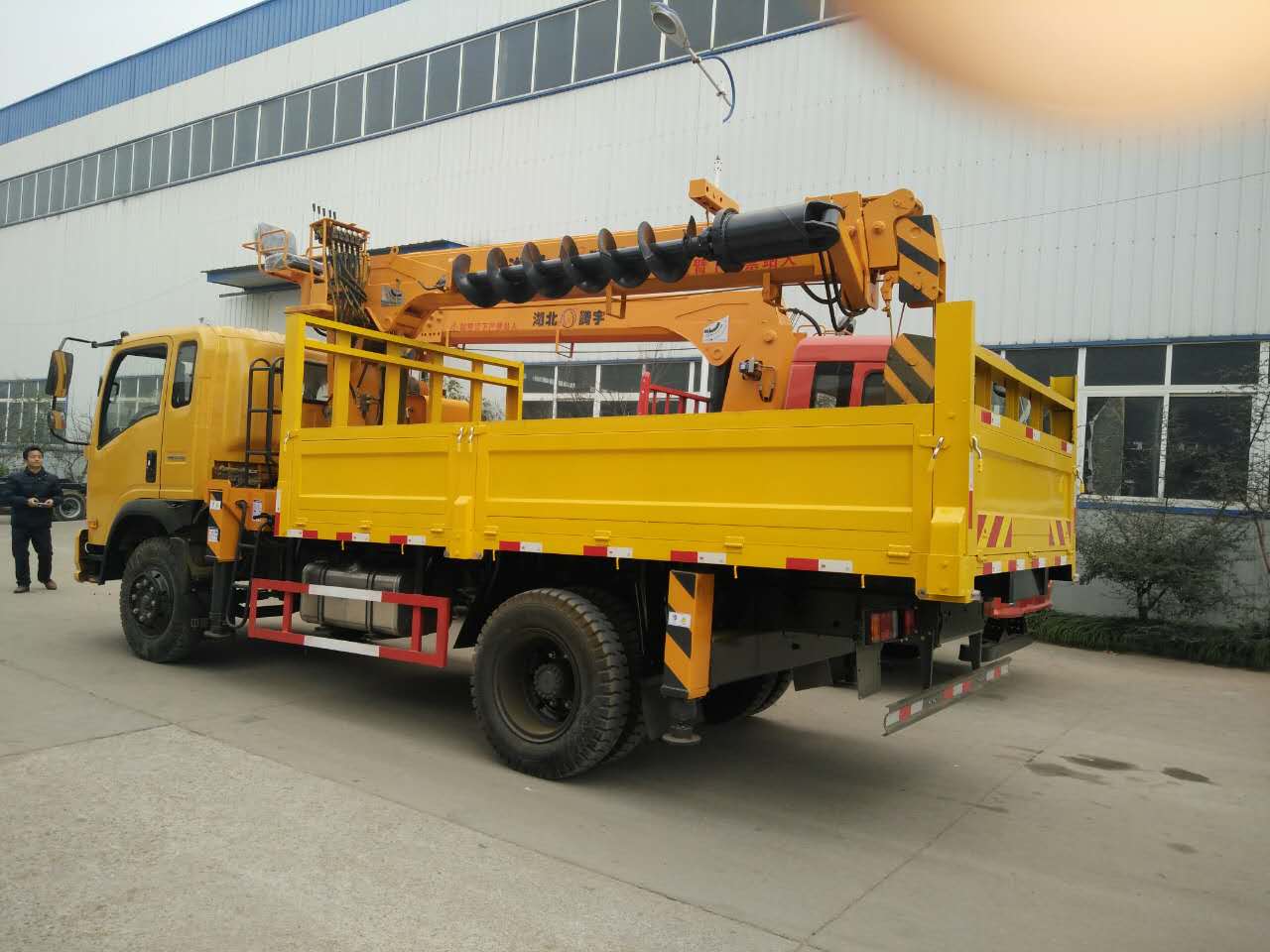 6.3噸隨車吊 6.3噸隨車吊