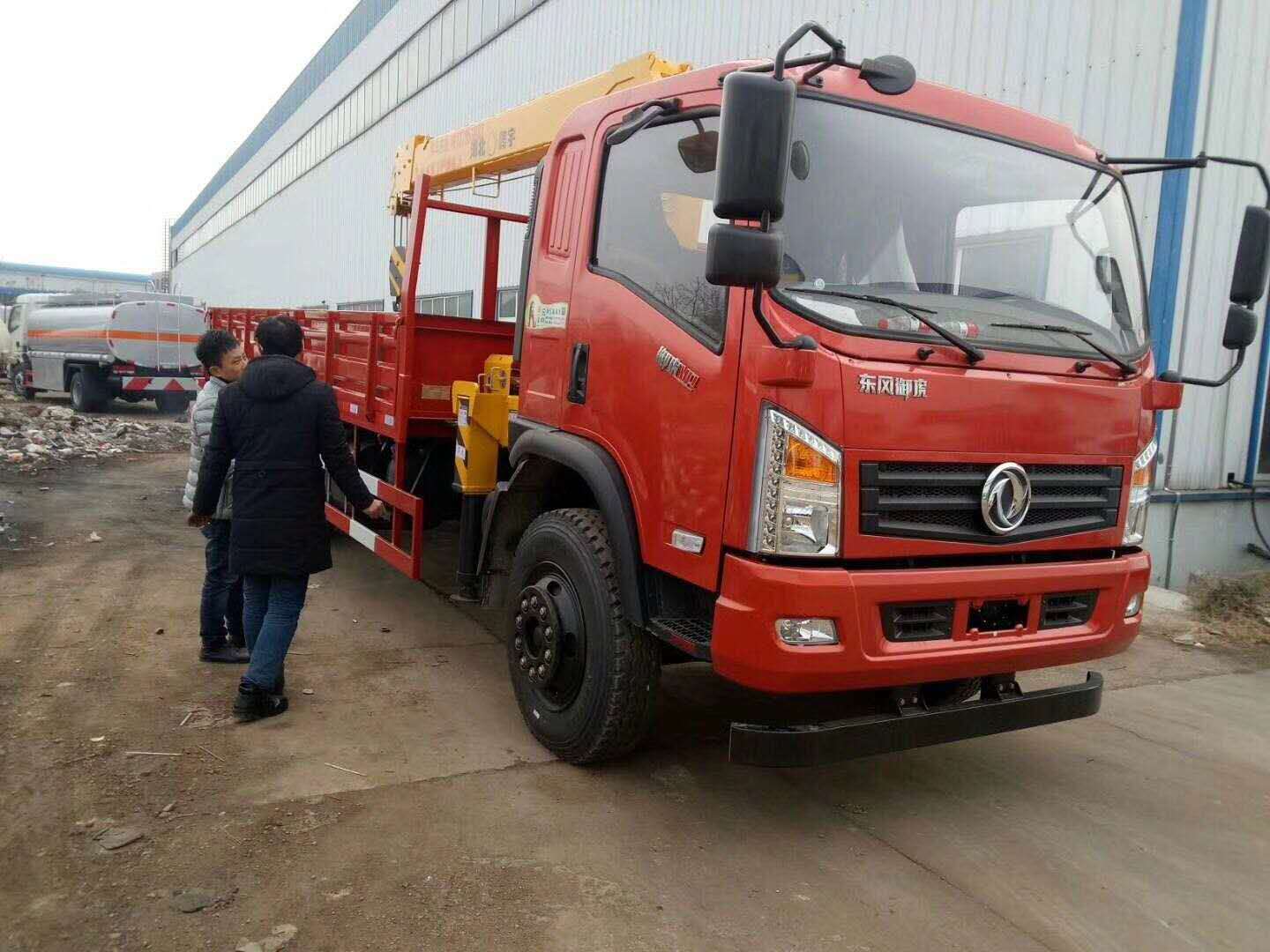 6.3噸隨車吊 6.3噸隨車吊